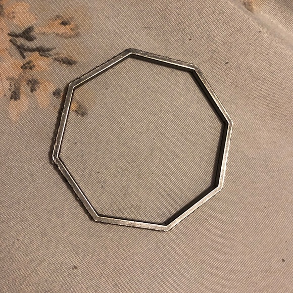 Octagonal Rhinestone Metal Bracelet! - Picture 2 of 2